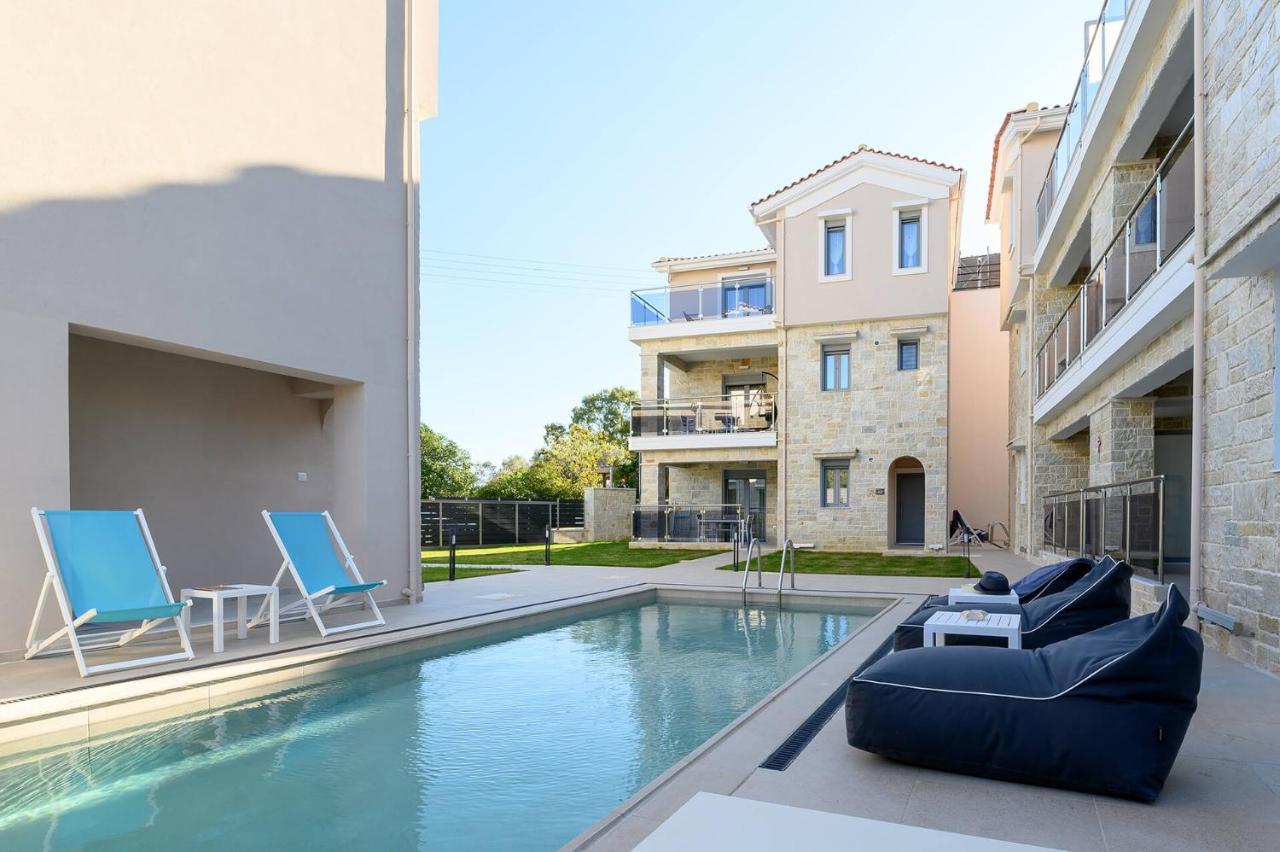 Momento Luxury Apartments Walking Distance From The Beach Nikiana Eksteriør billede