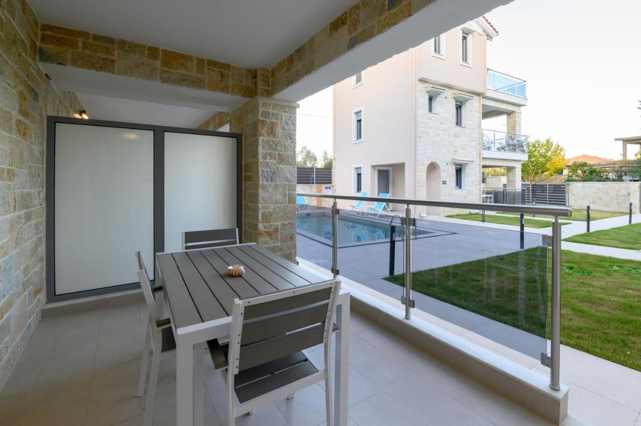 Momento Luxury Apartments Walking Distance From The Beach Nikiana Eksteriør billede