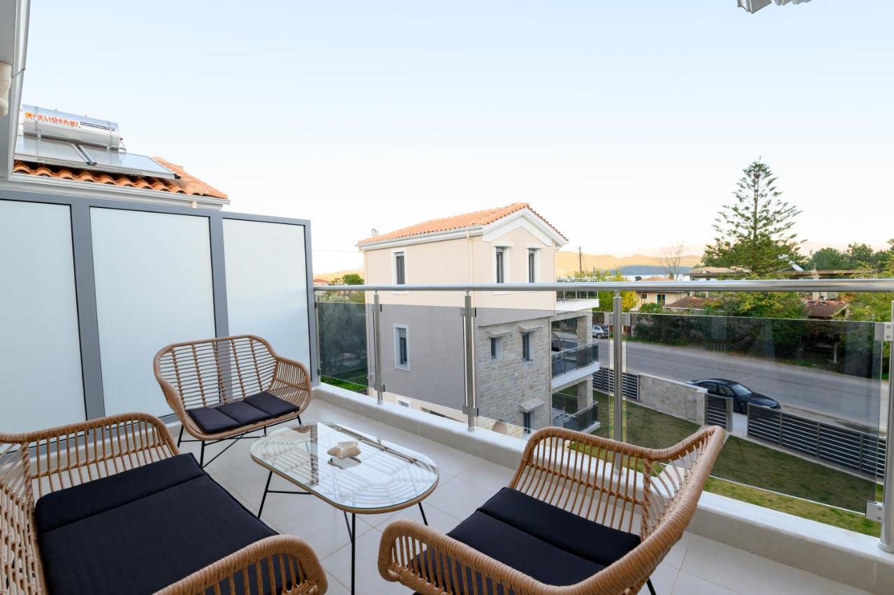 Momento Luxury Apartments Walking Distance From The Beach Nikiana Eksteriør billede